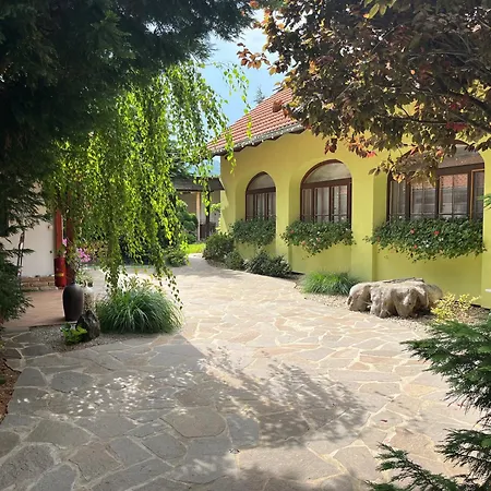 普力马斯旅馆 4*